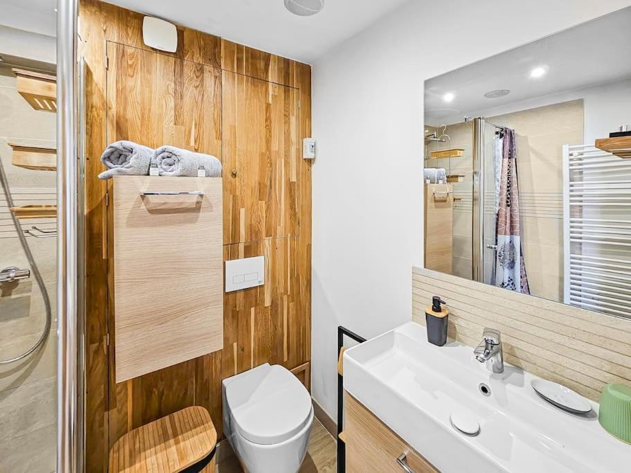 L'Escale Caennaise Apartment Bagian luar foto