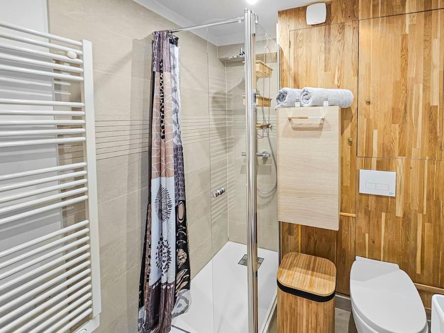 L'Escale Caennaise Apartment Bagian luar foto