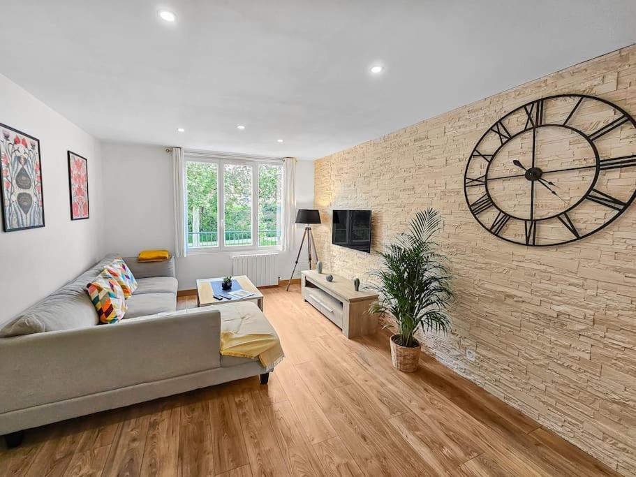 L'Escale Caennaise Apartment Bagian luar foto