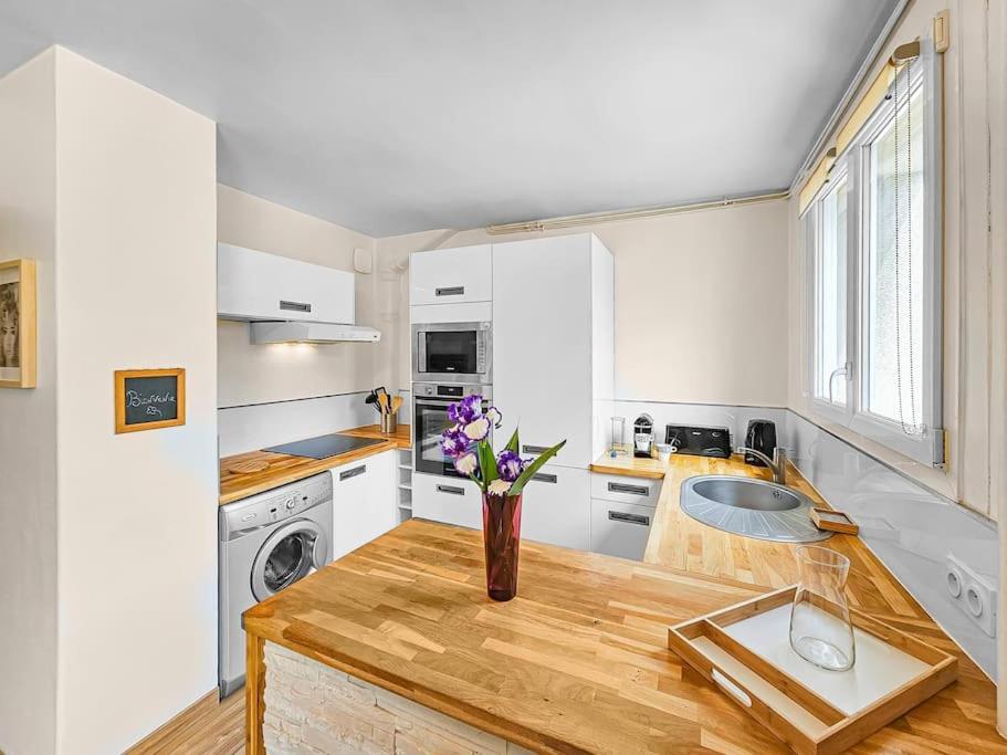 L'Escale Caennaise Apartment Bagian luar foto